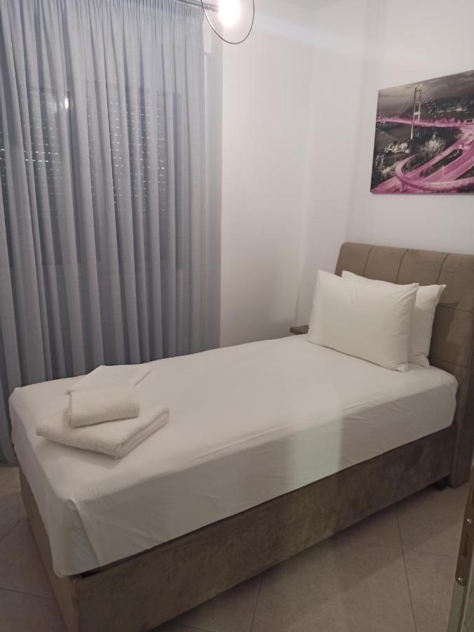 Cyclops Luxury Apartments Igoemenitsa Buitenkant foto